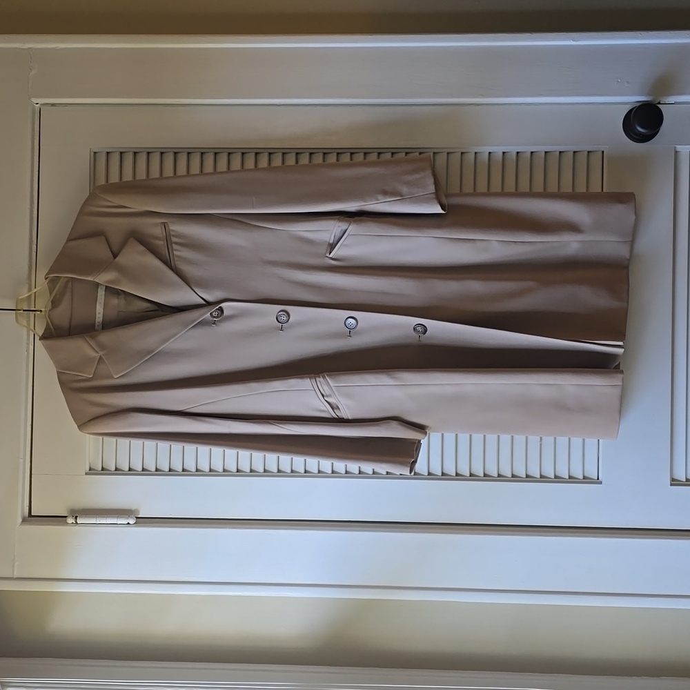 EUC - Vintage Perry Ellis Wool Single Breasted Trench Coat in Sz 6